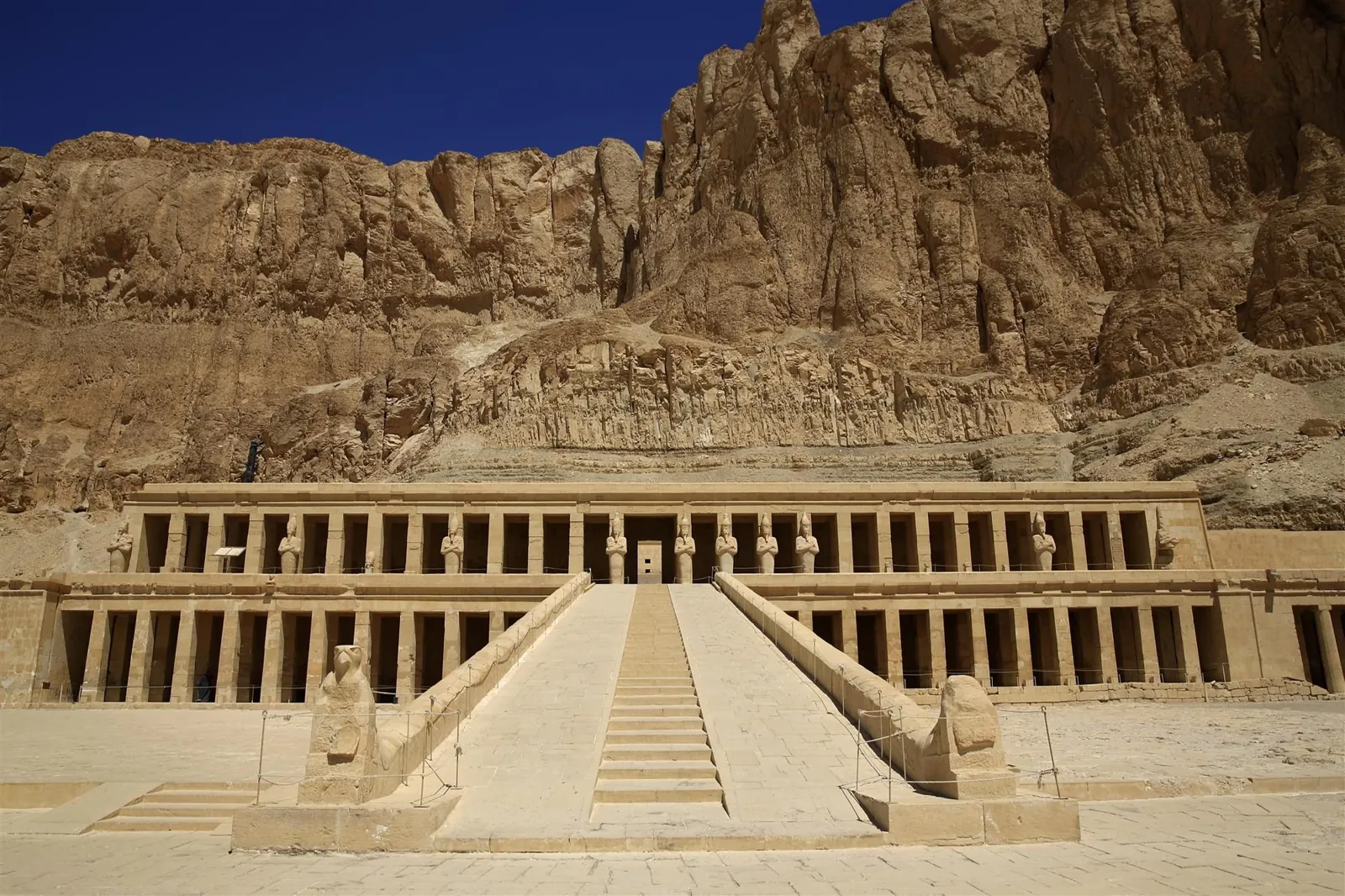 Luxor Day Trip from Sharm El Sheikh by Plane – photo 2